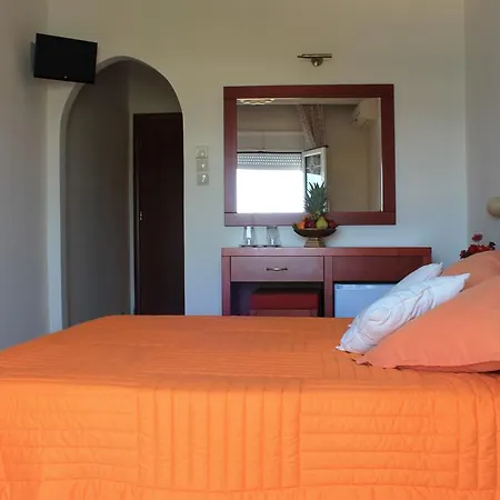 ゲストハウス Xaris 3*